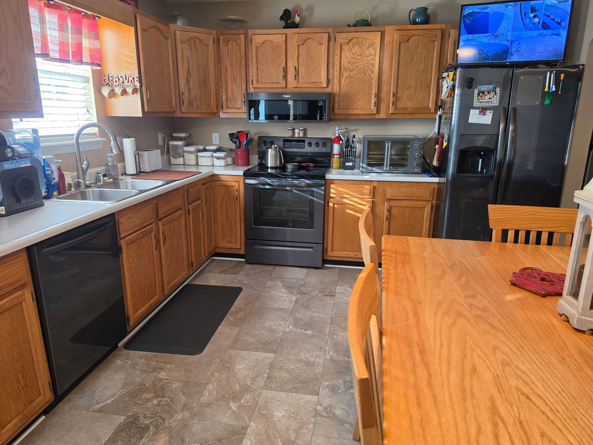 205 Helena Drive Property Photo 8