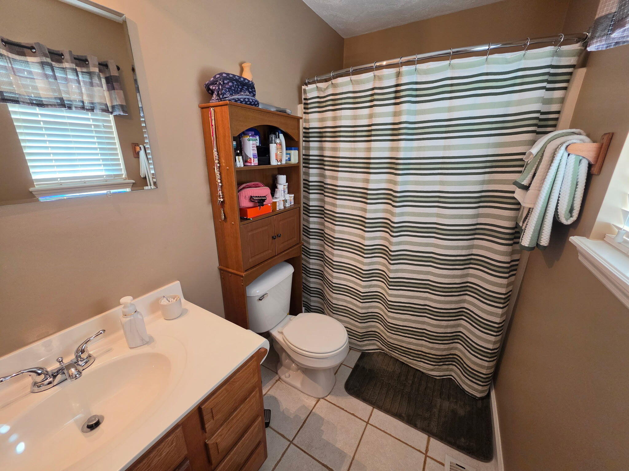 205 Helena Drive Property Photo 10