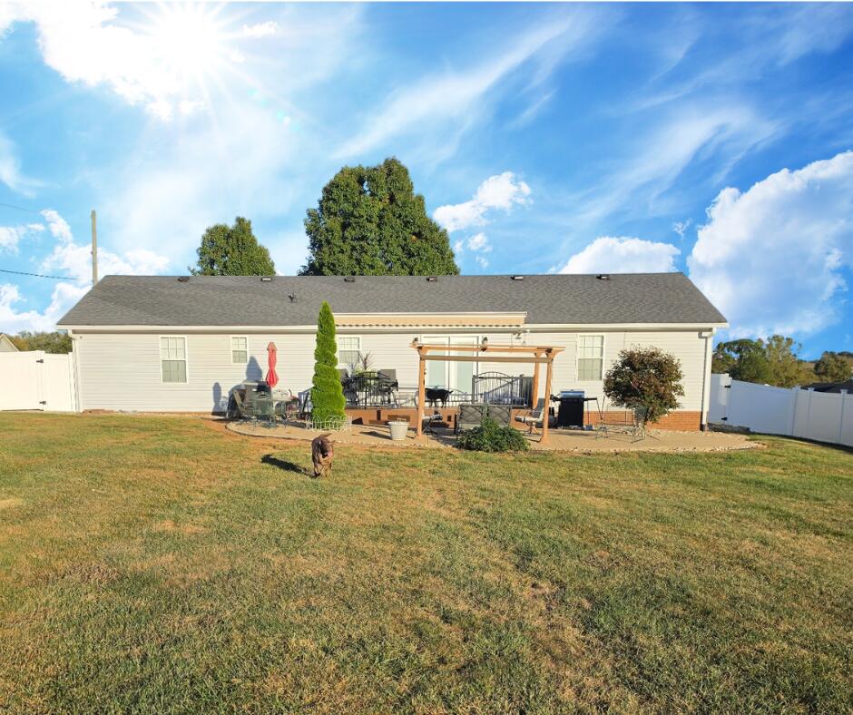 205 Helena Drive Property Photo 14