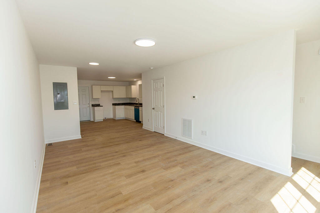 510-512 N Central Avenue Property Photo 5