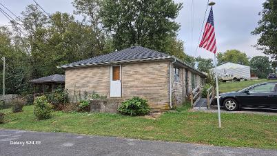 1117 Clintonville Road Property Photo 4