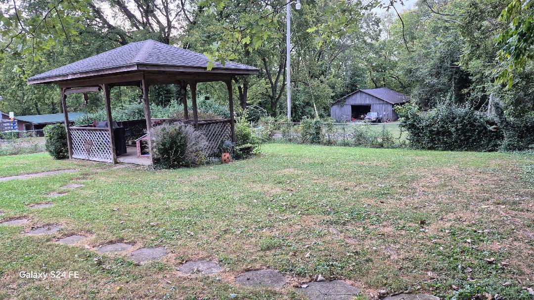 1117 Clintonville Road Property Photo 5