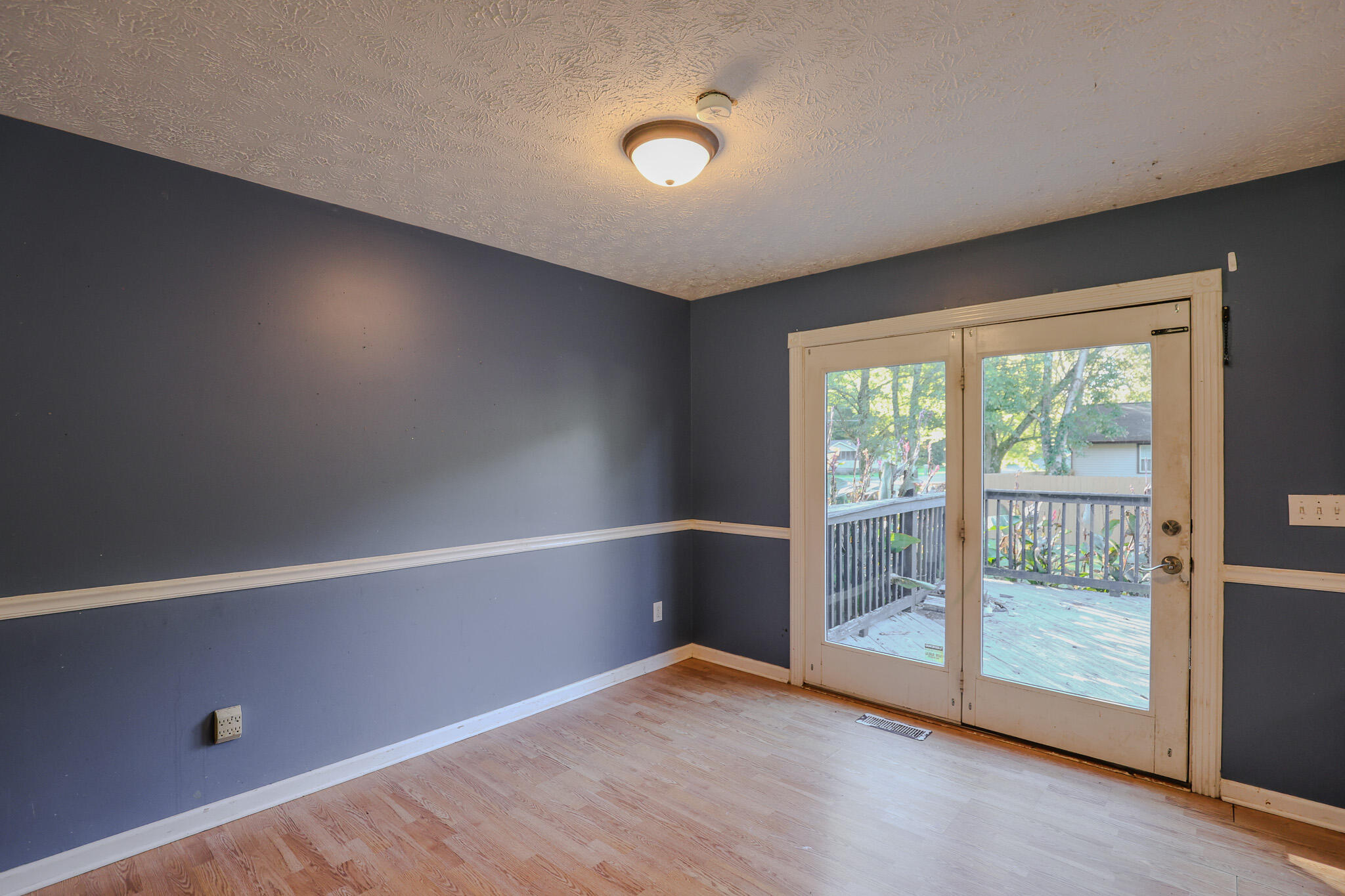 1631 Creekside Drive Property Photo 12