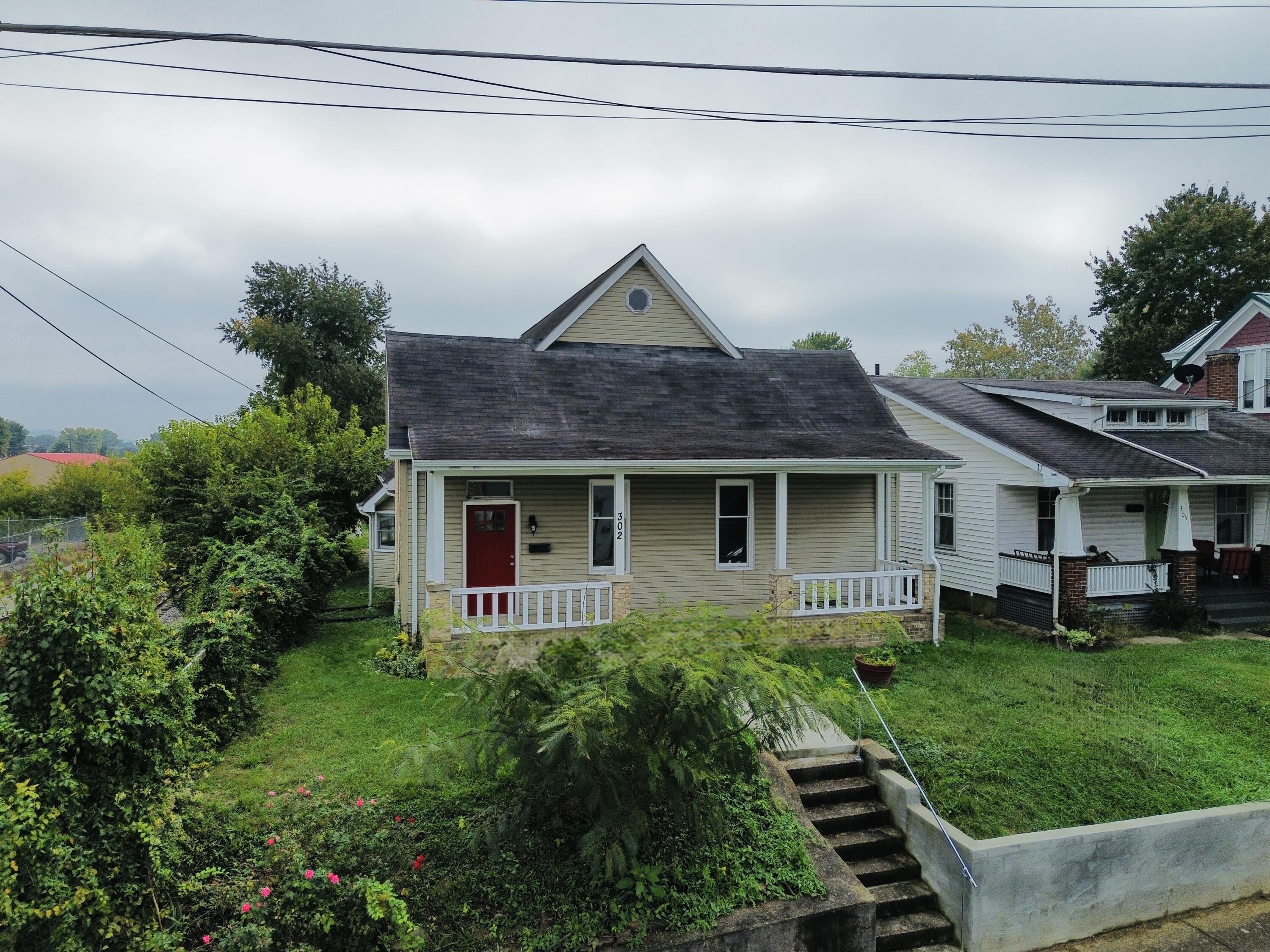 302 Commerce Street Property Photo 1