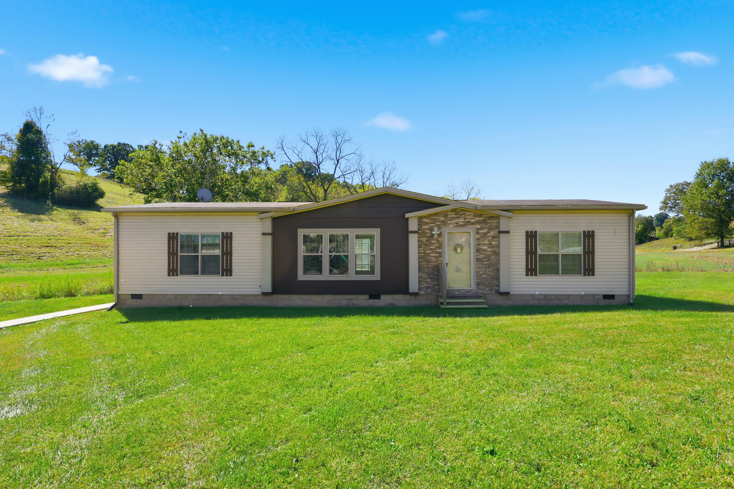 1065 Smalley Branch Road Property Photo 2