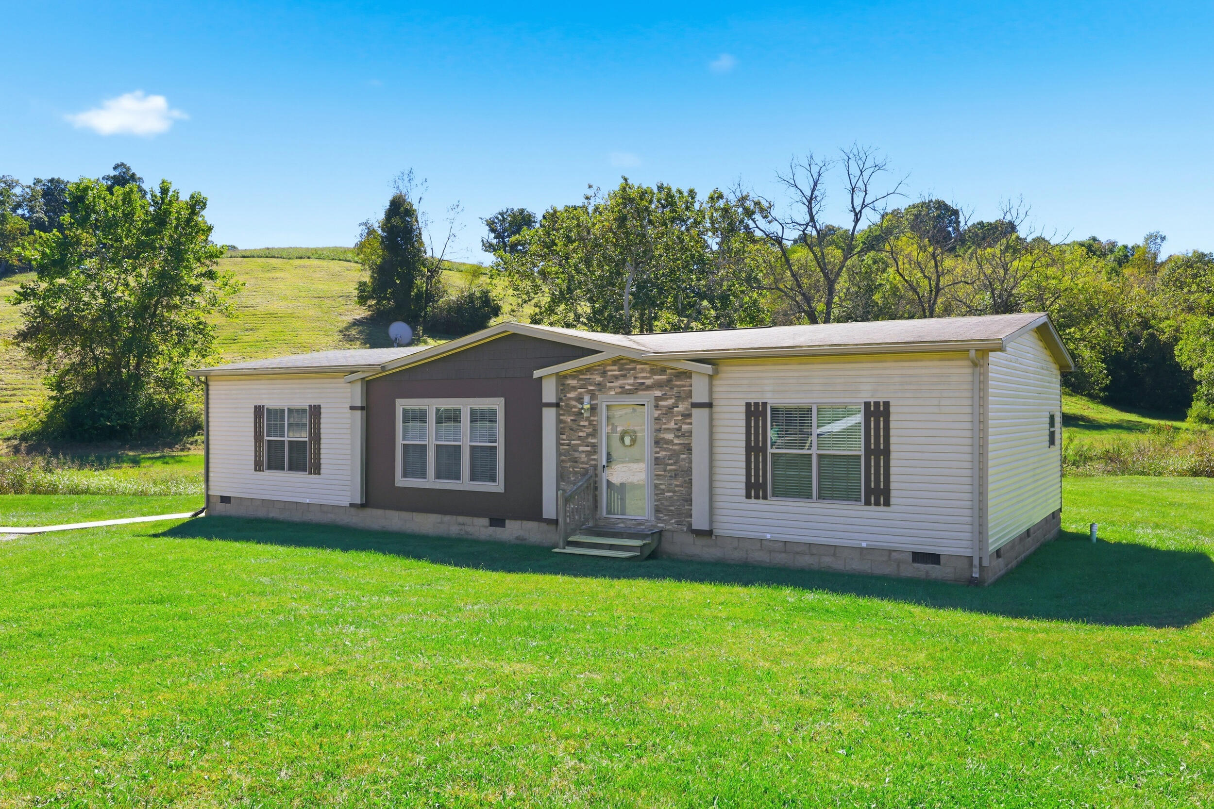 1065 Smalley Branch Road Property Photo 3