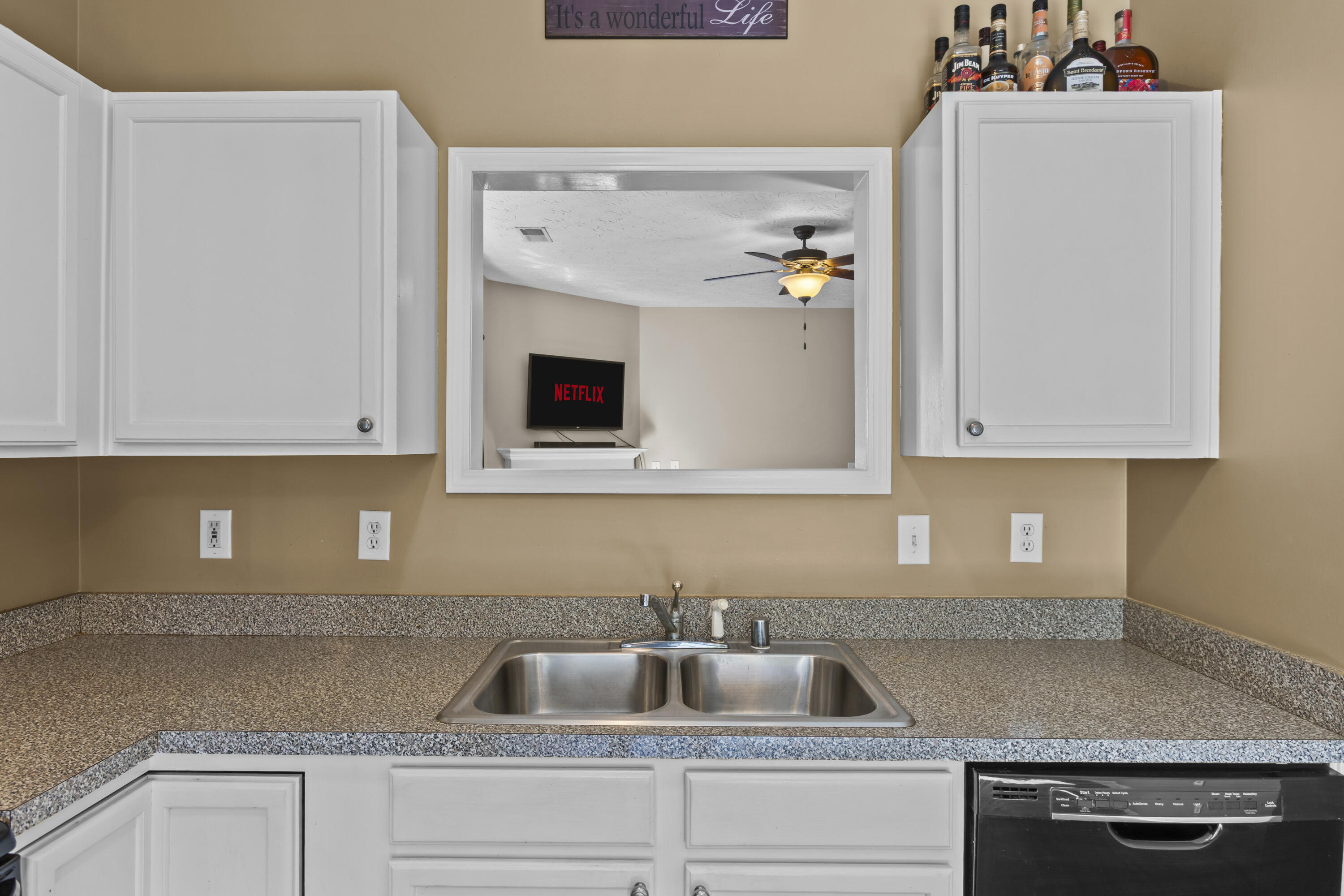 107 Pickett Lane Property Photo 10