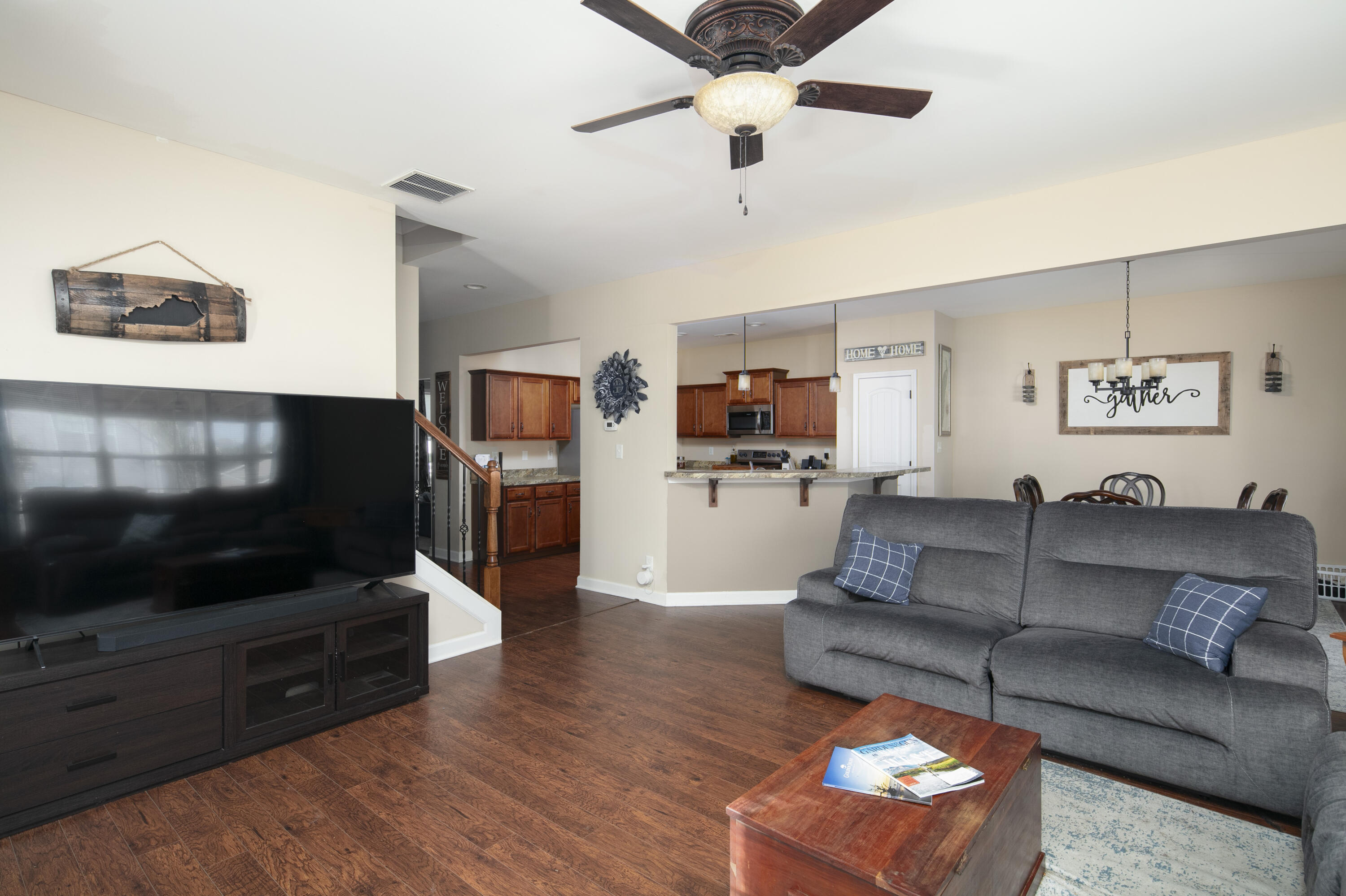 105 Stephen Drive Property Photo 5
