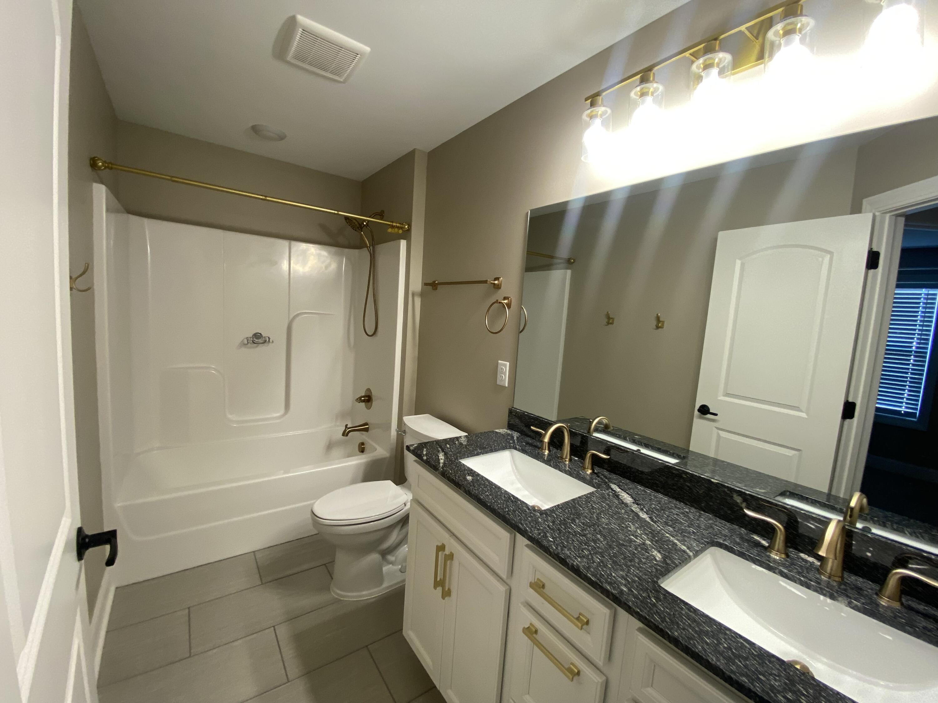 28 Fieldstone Circle Property Photo 46