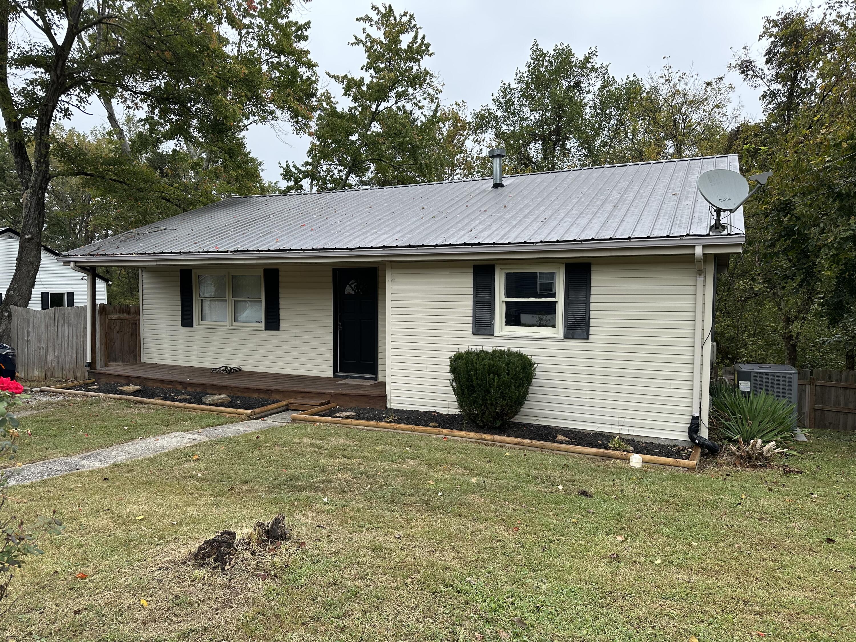 908 Bullock Drive Property Photo 1