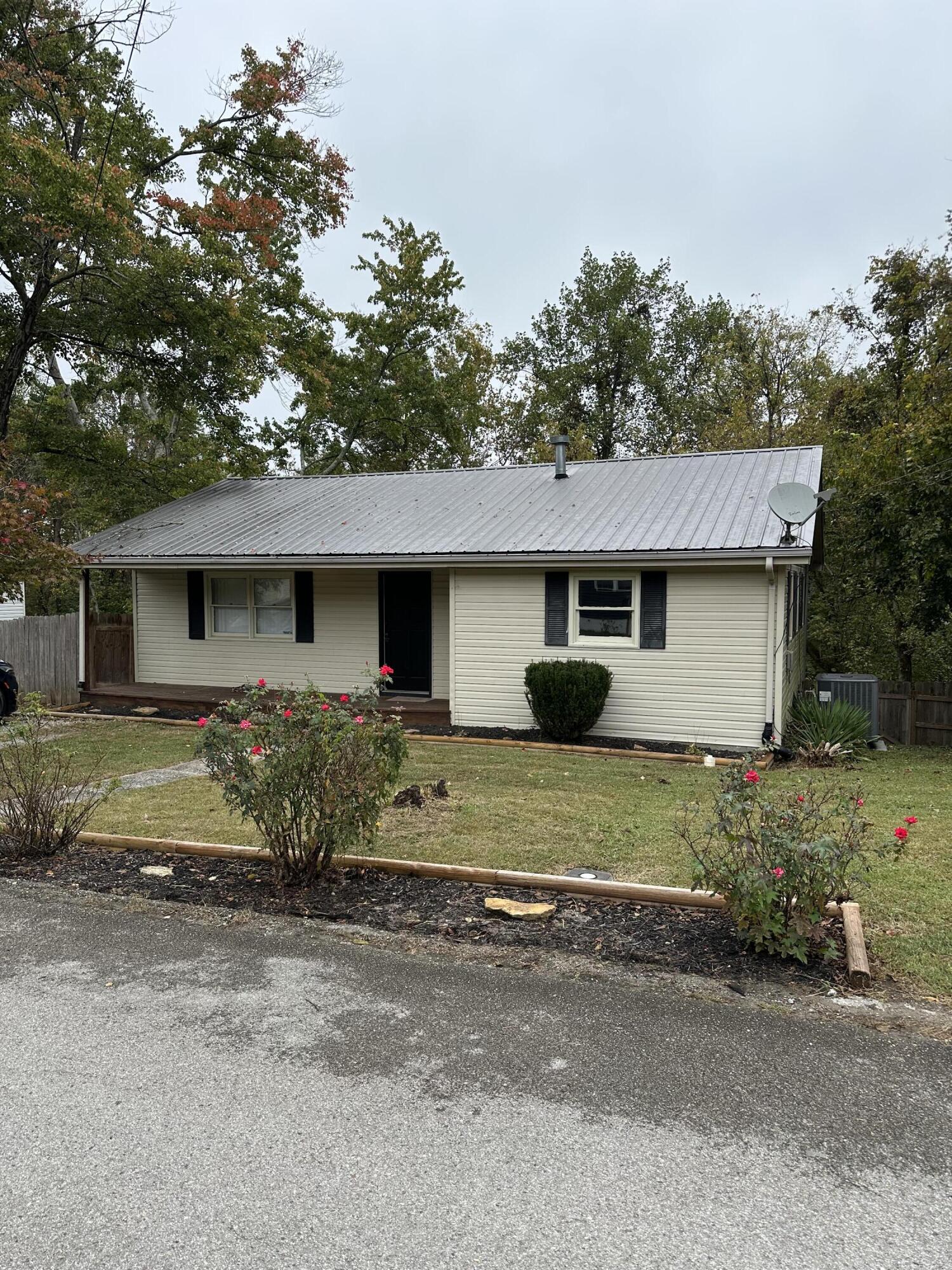 908 Bullock Drive Property Photo 3