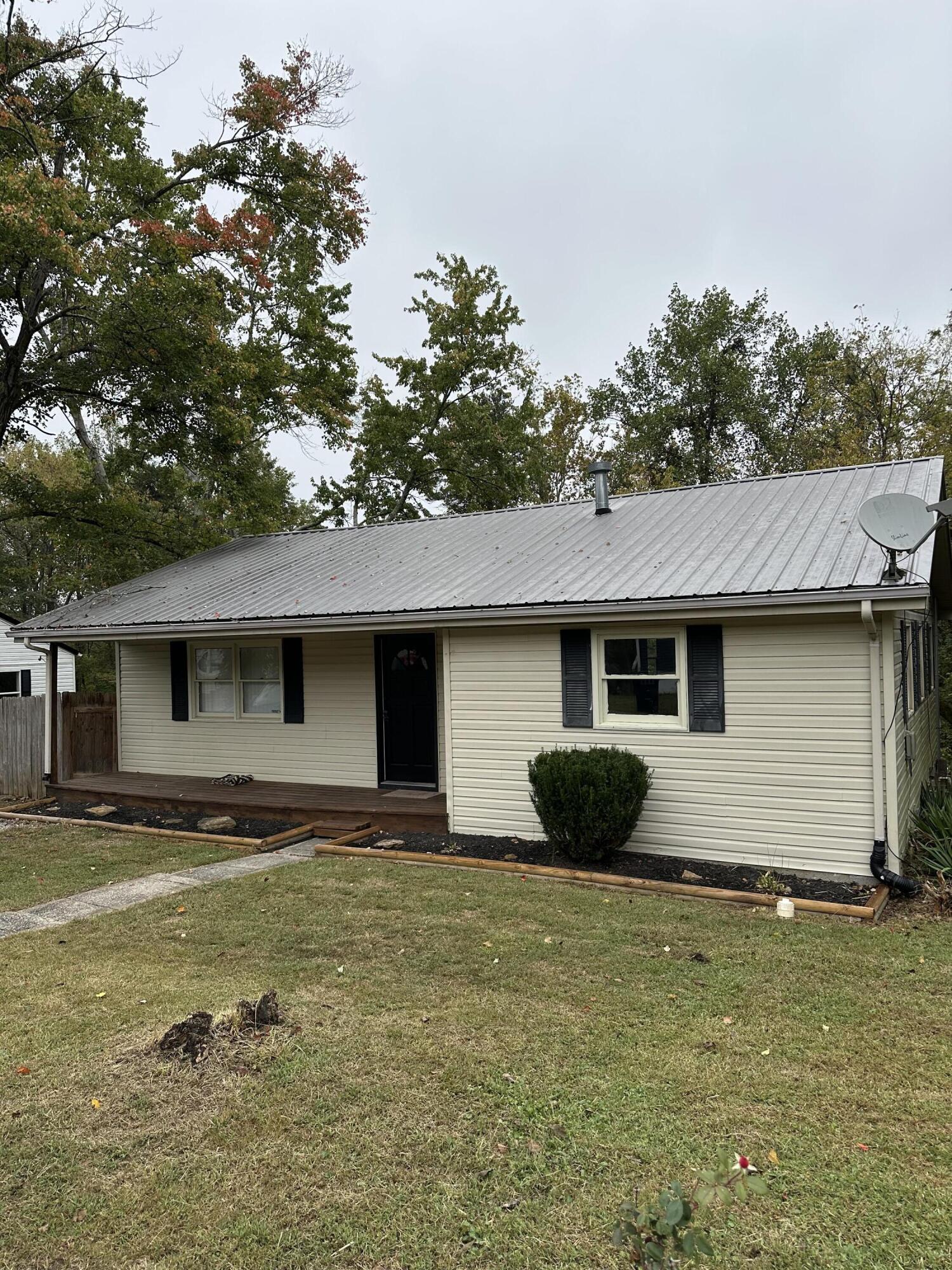 908 Bullock Drive Property Photo 4