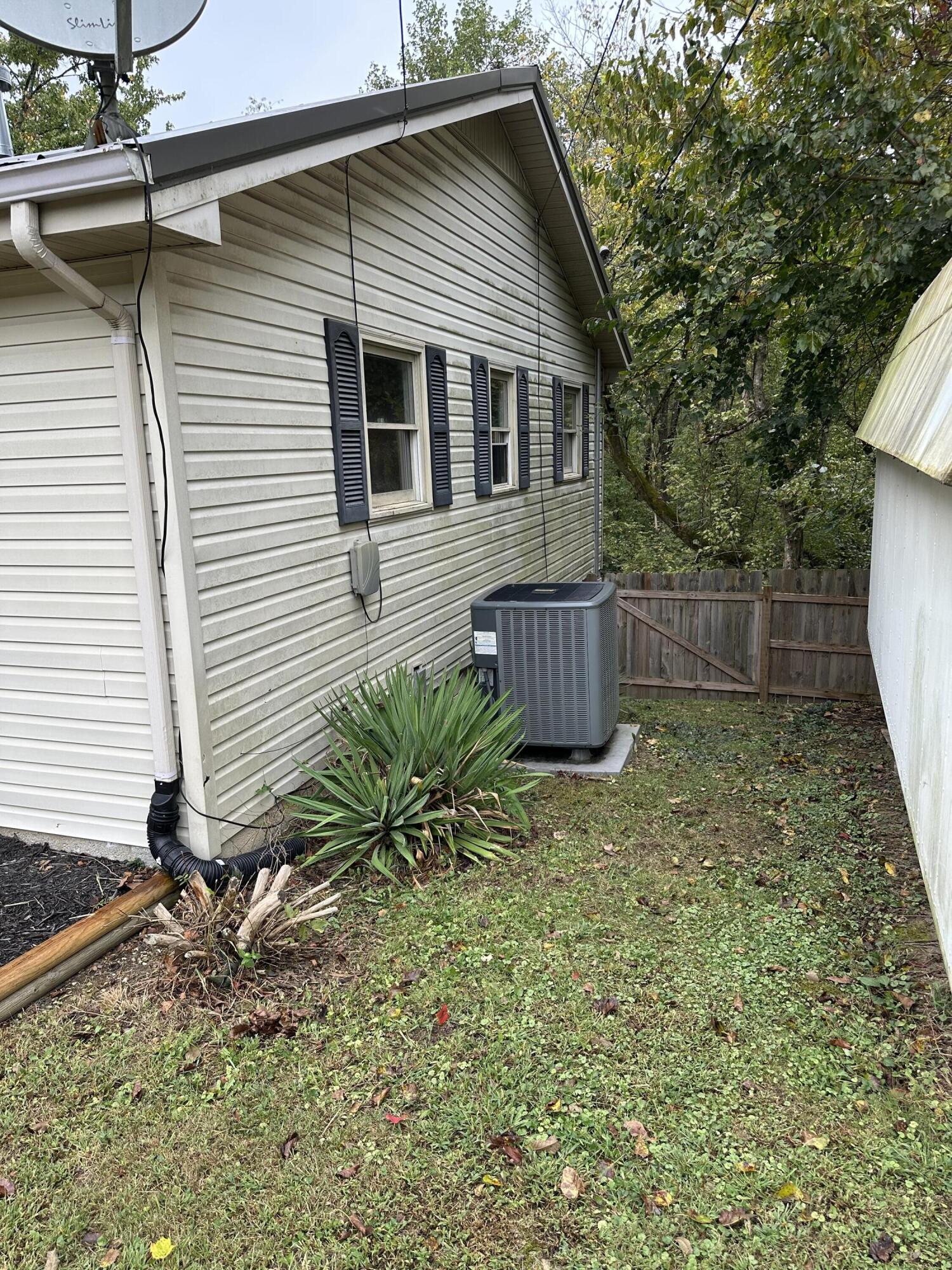 908 Bullock Drive Property Photo 9