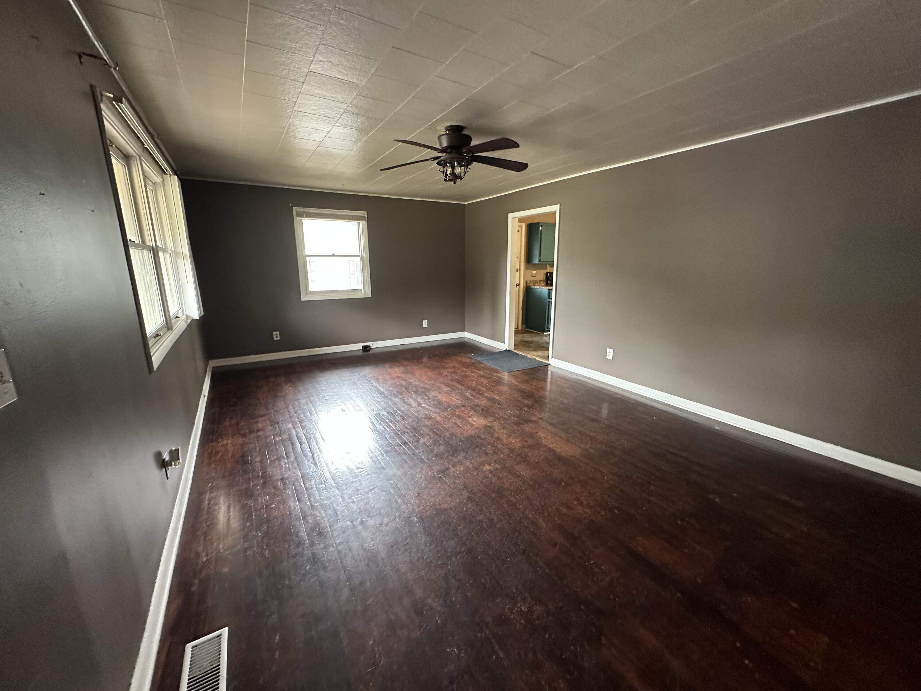 908 Bullock Drive Property Photo 14