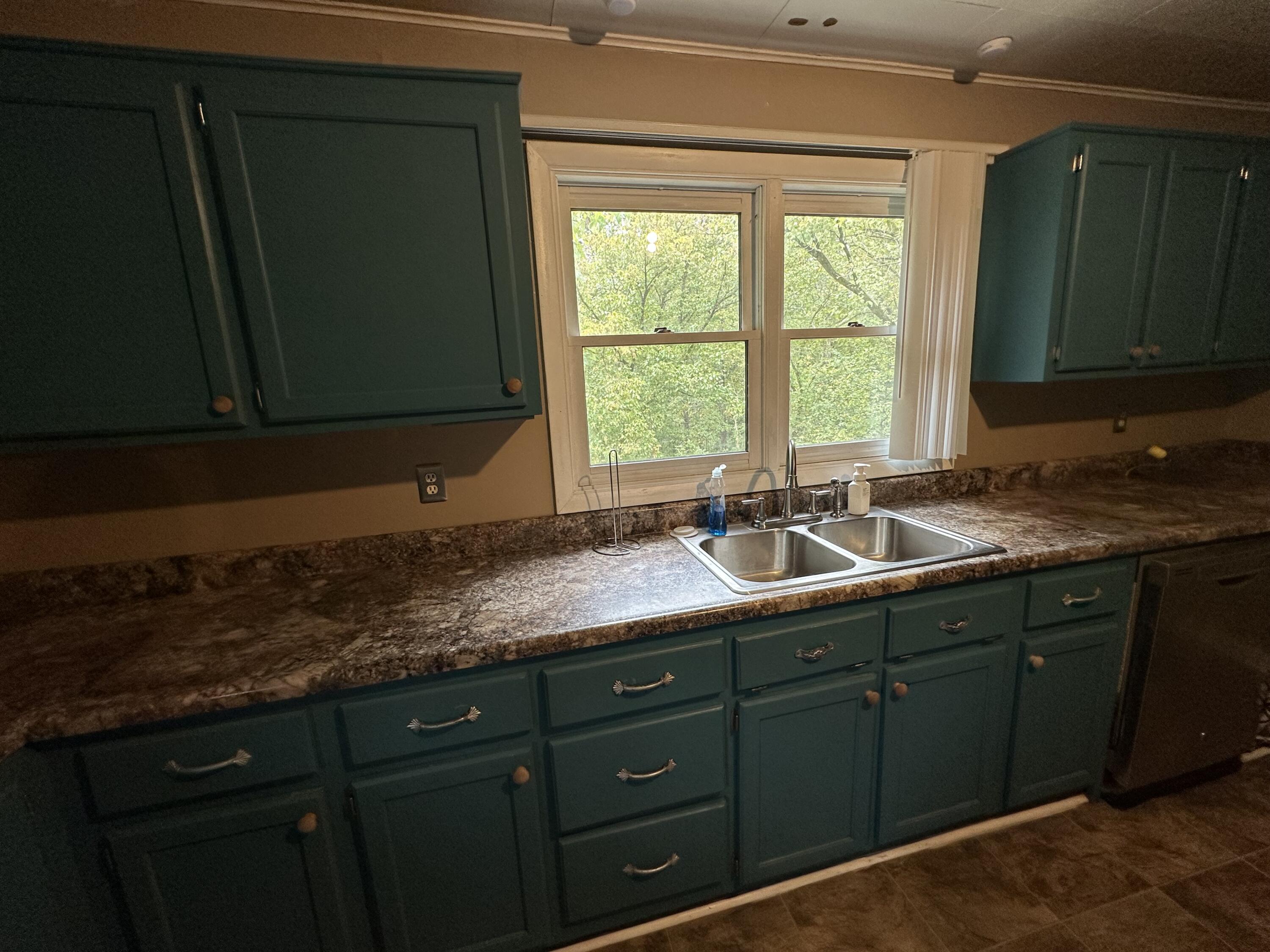 908 Bullock Drive Property Photo 16