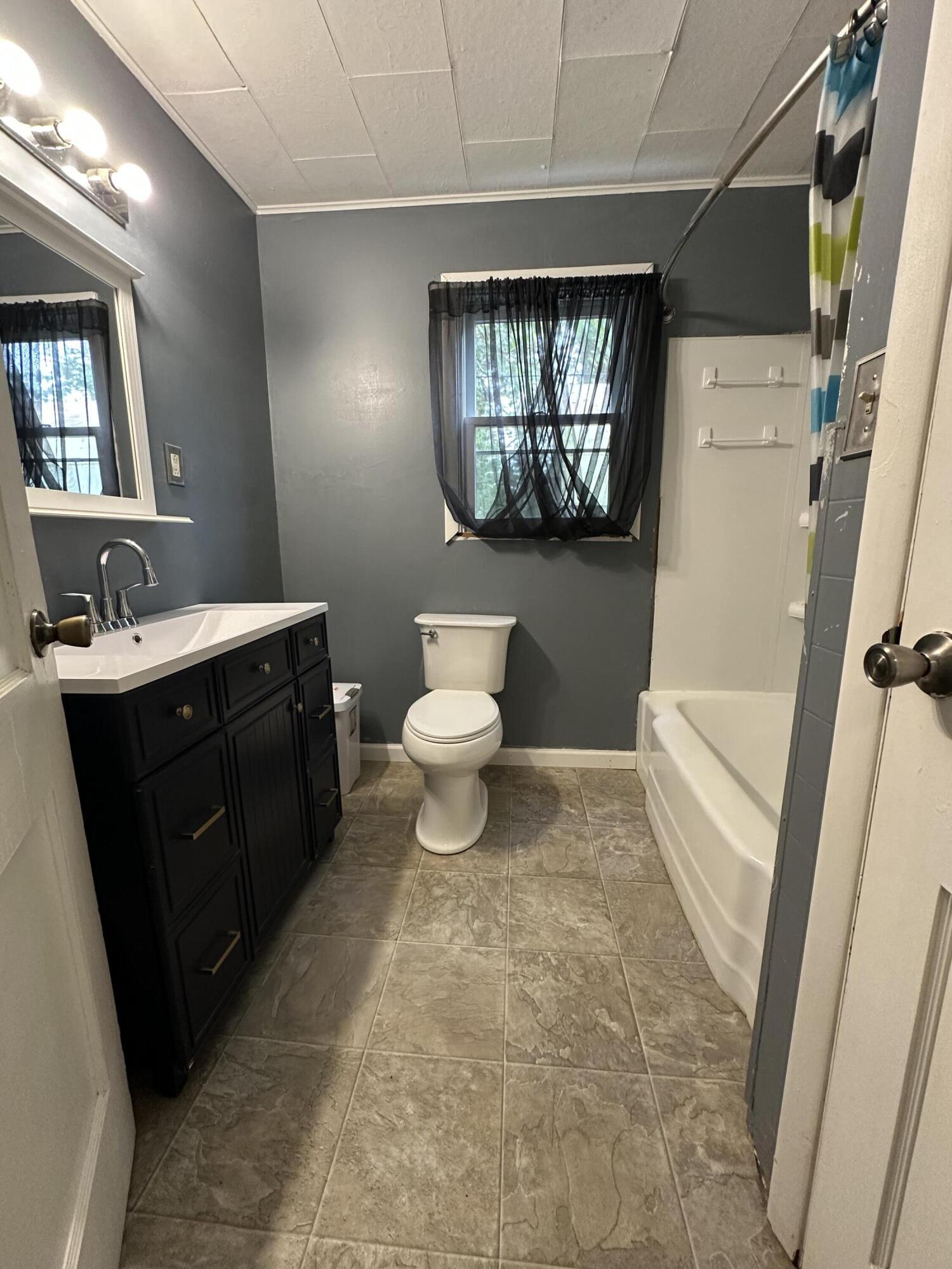 908 Bullock Drive Property Photo 24