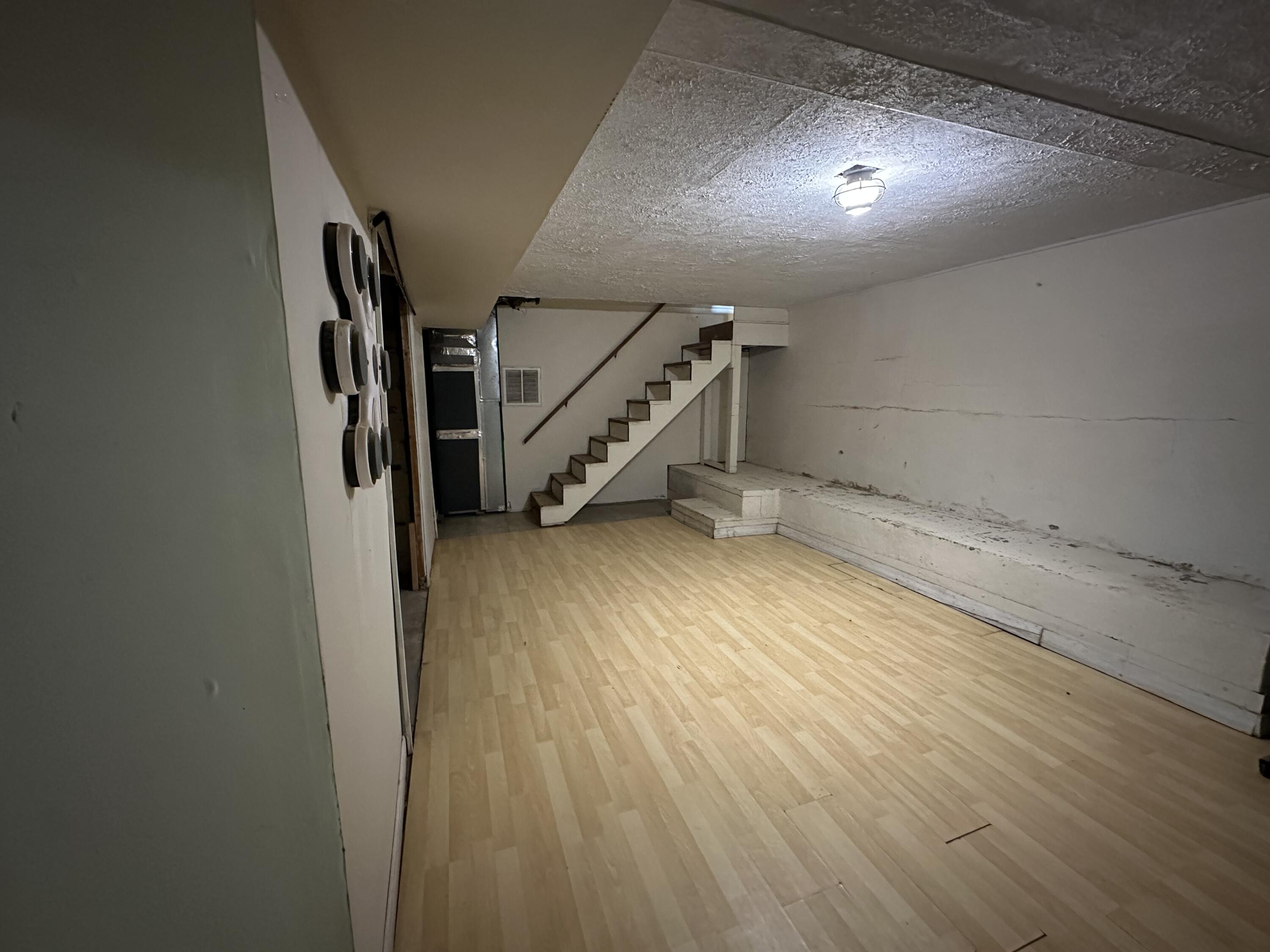 908 Bullock Drive Property Photo 32