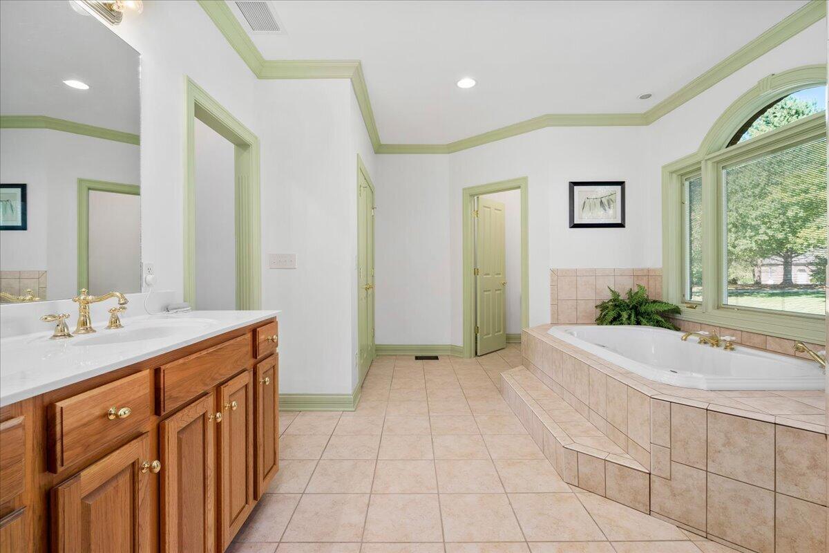 120 Elkhorn Bend Drive Property Photo 19