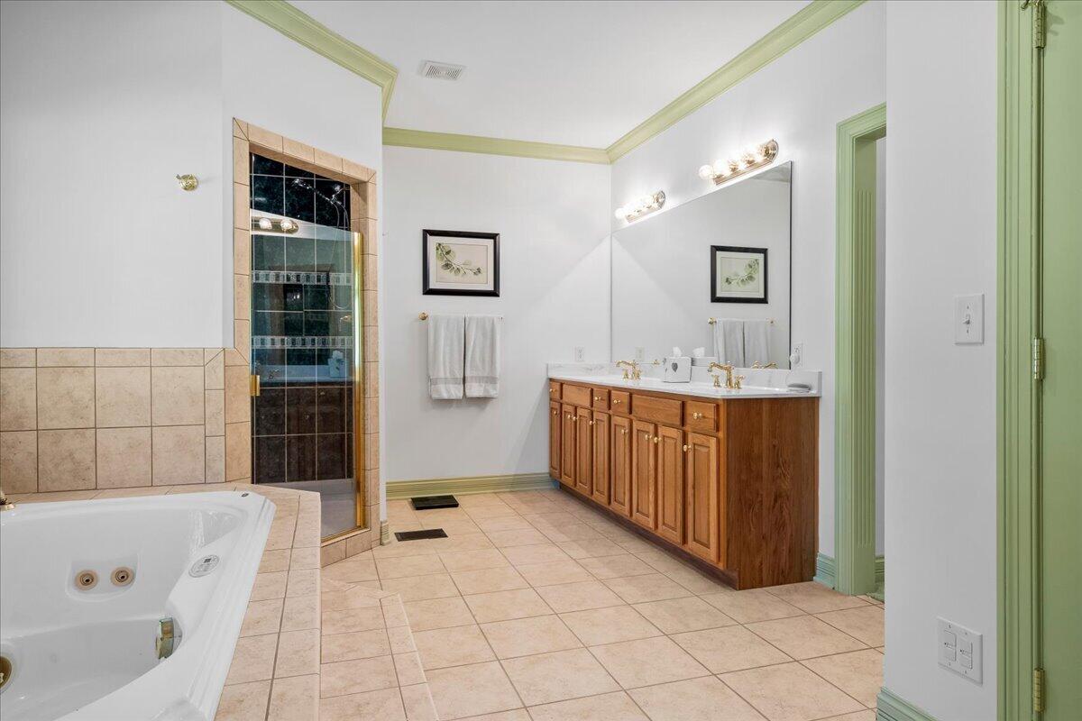 120 Elkhorn Bend Drive Property Photo 21