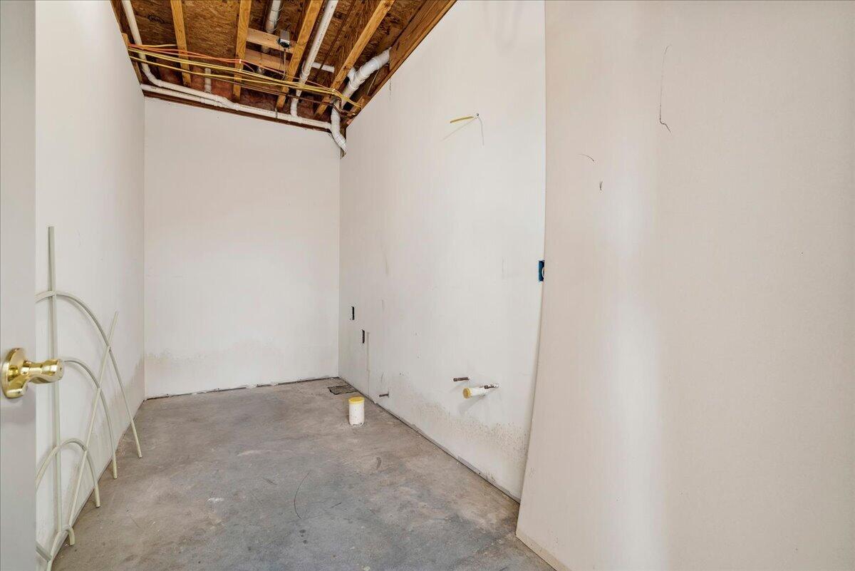 120 Elkhorn Bend Drive Property Photo 53