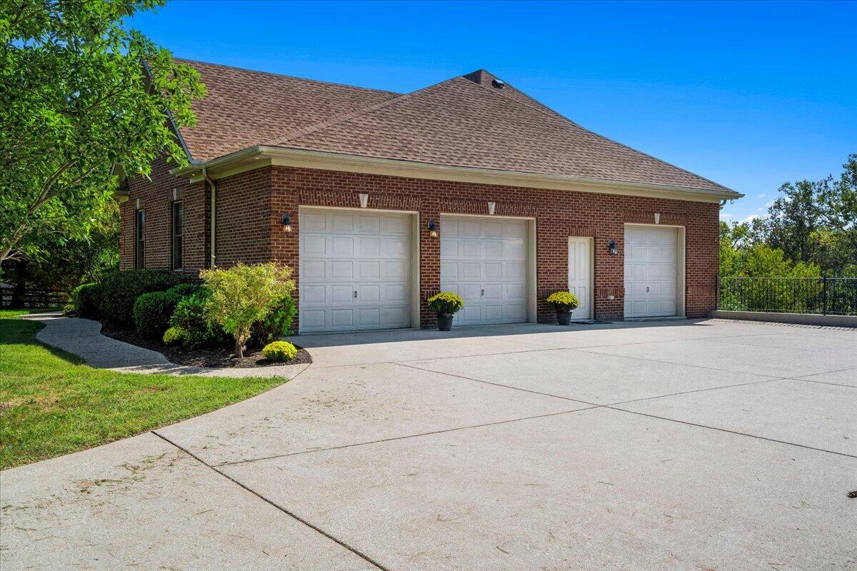 120 Elkhorn Bend Drive Property Photo 56