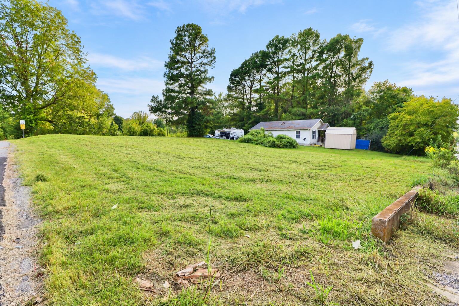 248 Road Street Property Photo 8