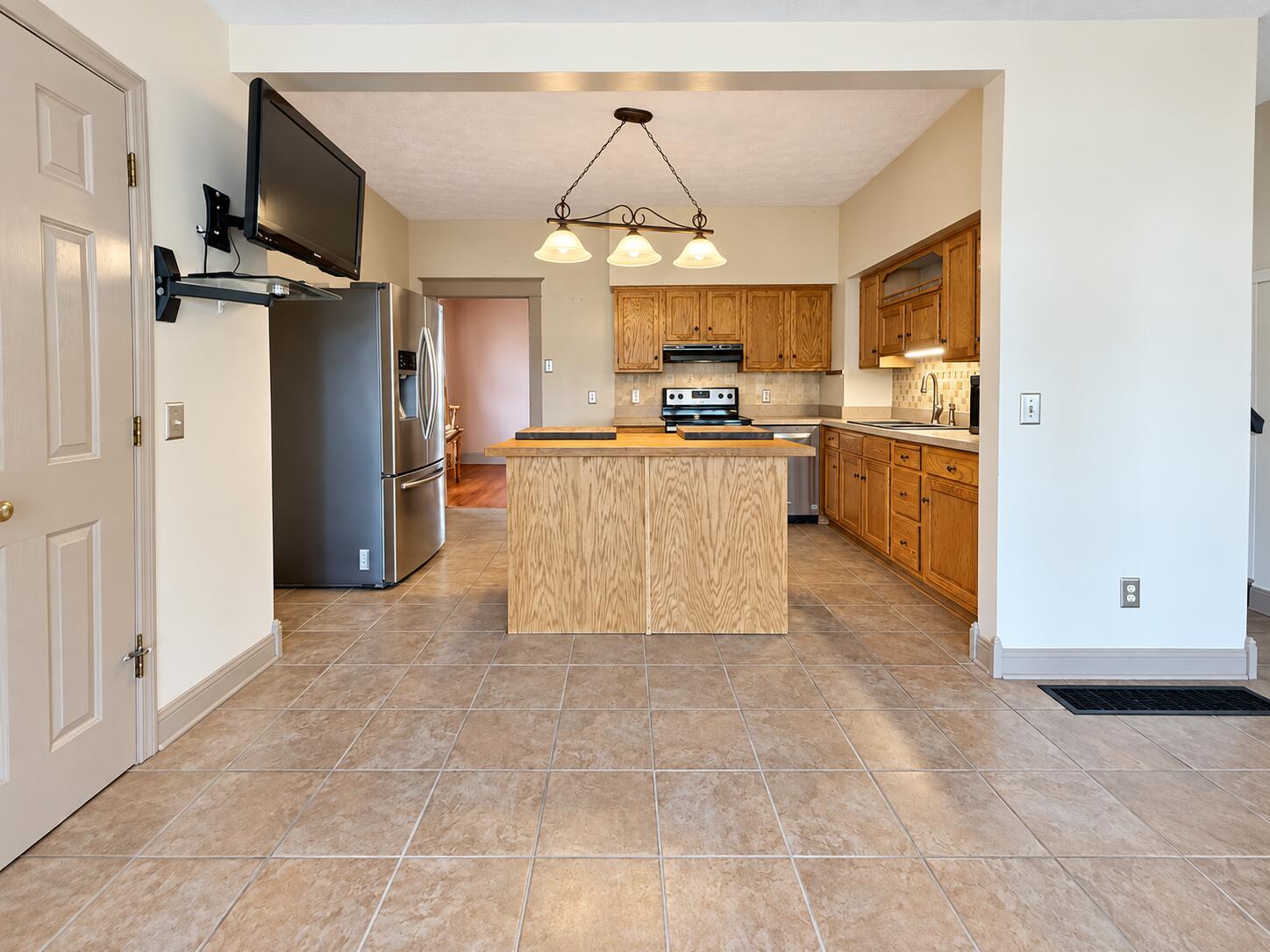 618 Beaumont Avenue Property Photo 18