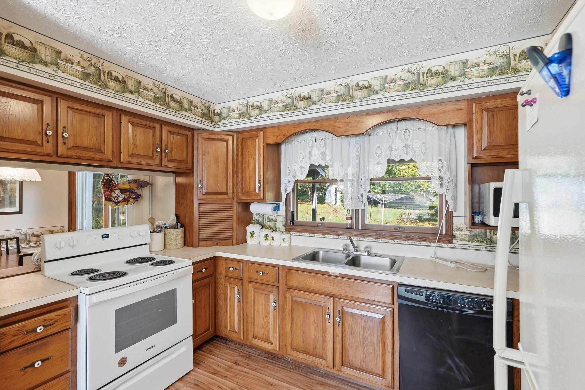 5777 Stewart Road Property Photo 13