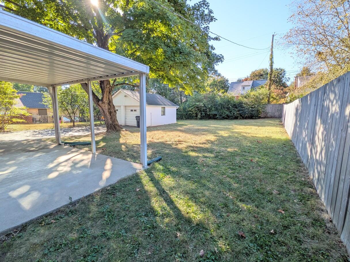 243 Burke Road Property Photo 11