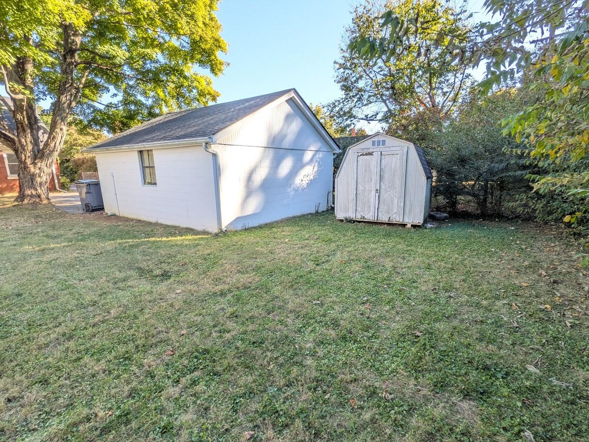 243 Burke Road Property Photo 12