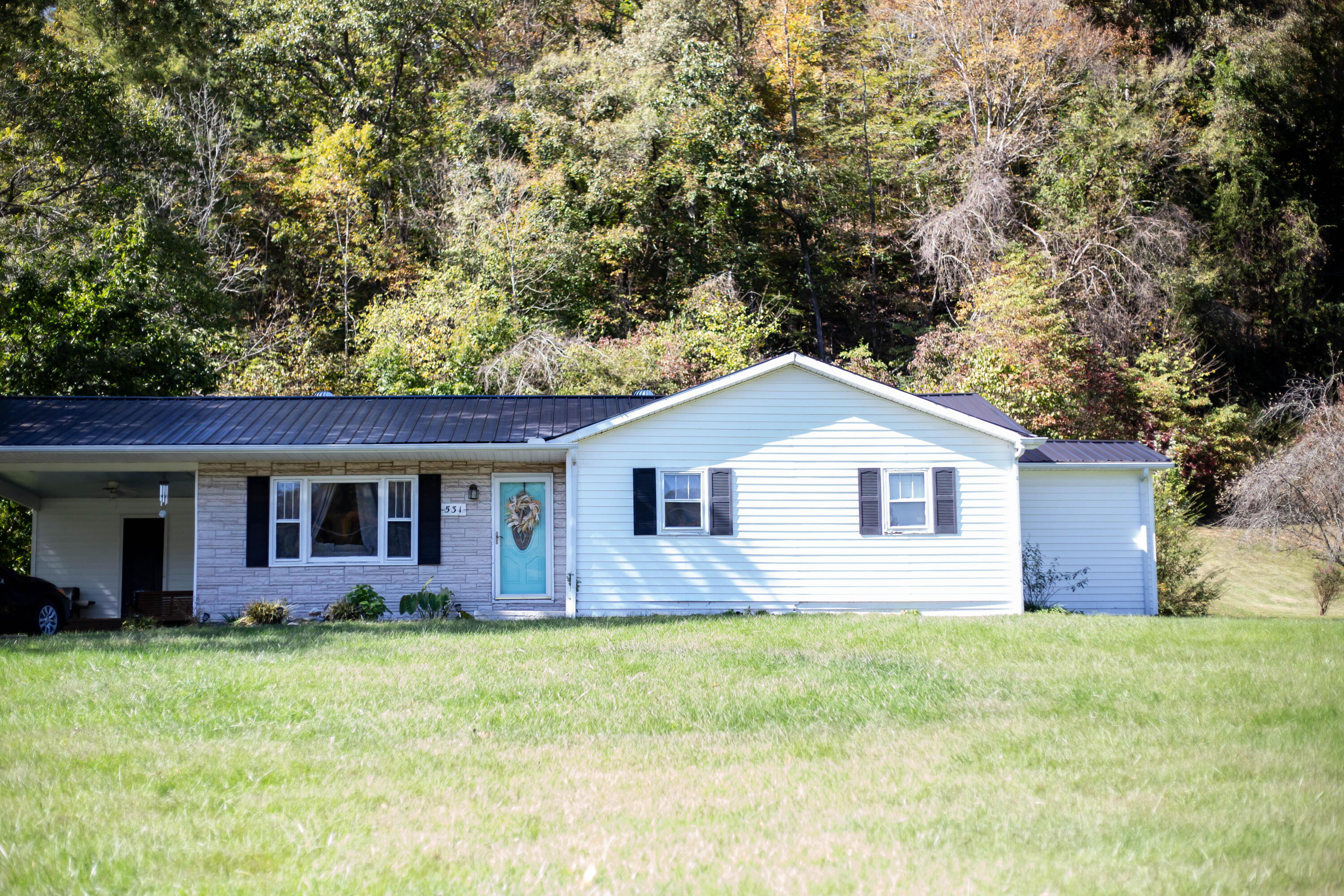 531 Ham Hollow Road Property Photo 1