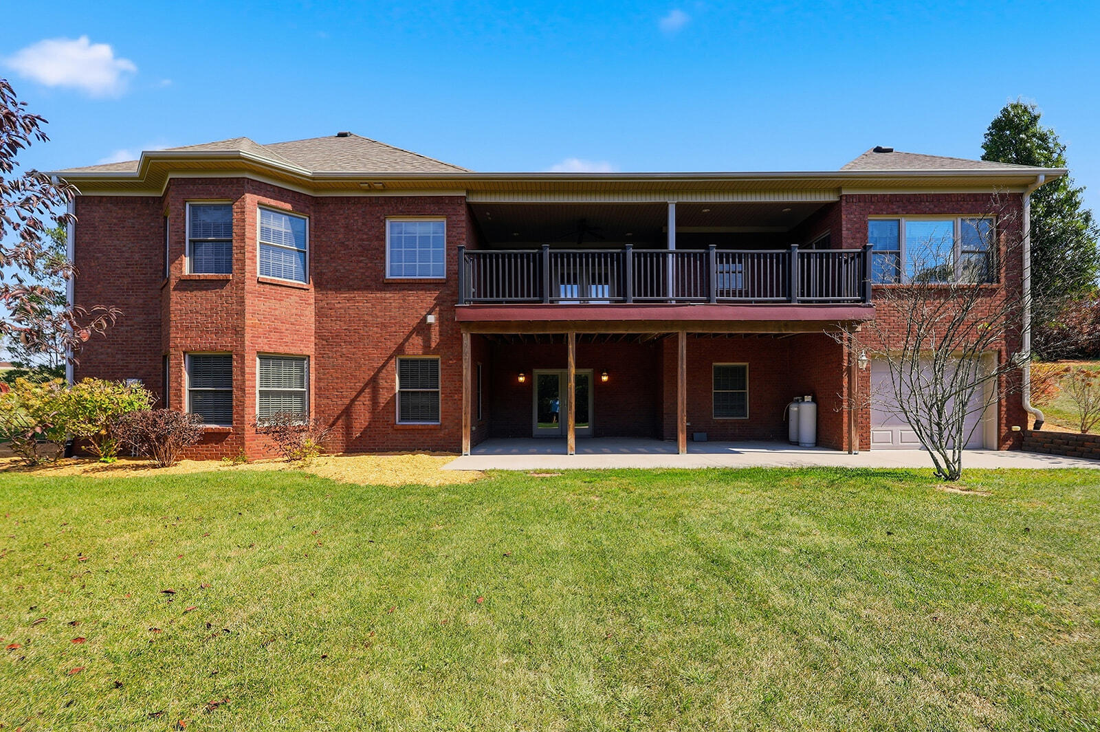 1002 Bunker Hill Drive Property Photo 4