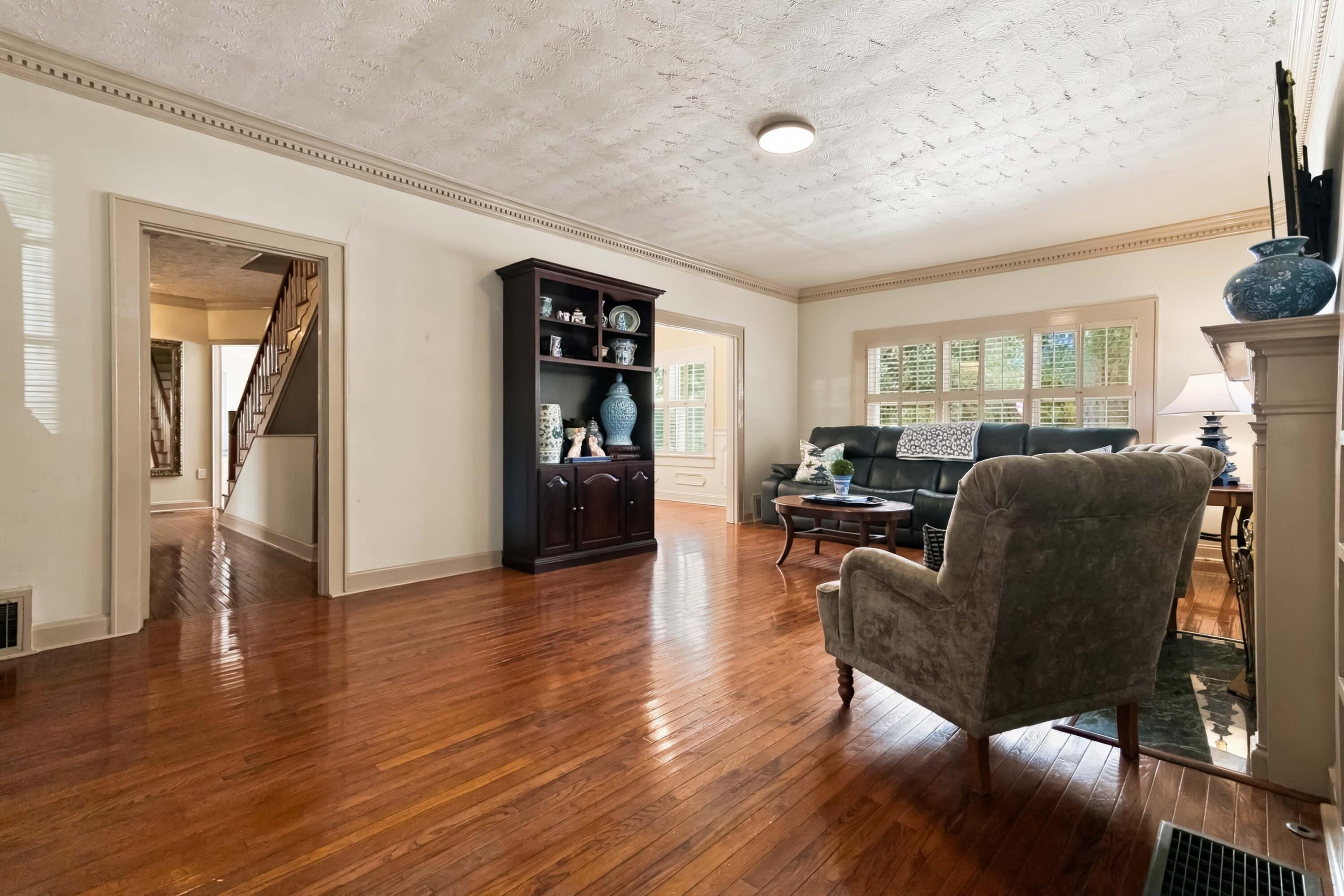 315 College Street Property Photo 7