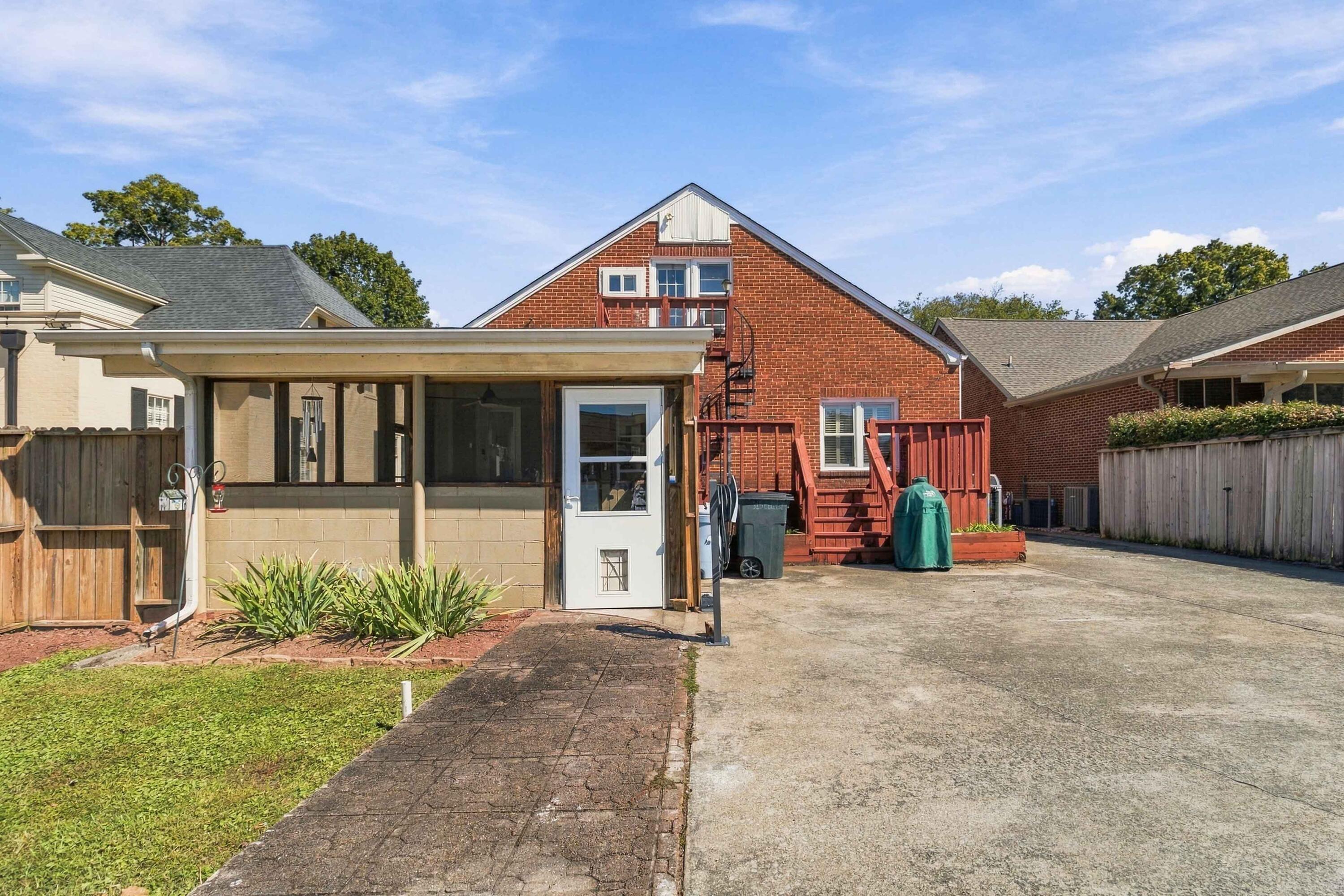 315 College Street Property Photo 39