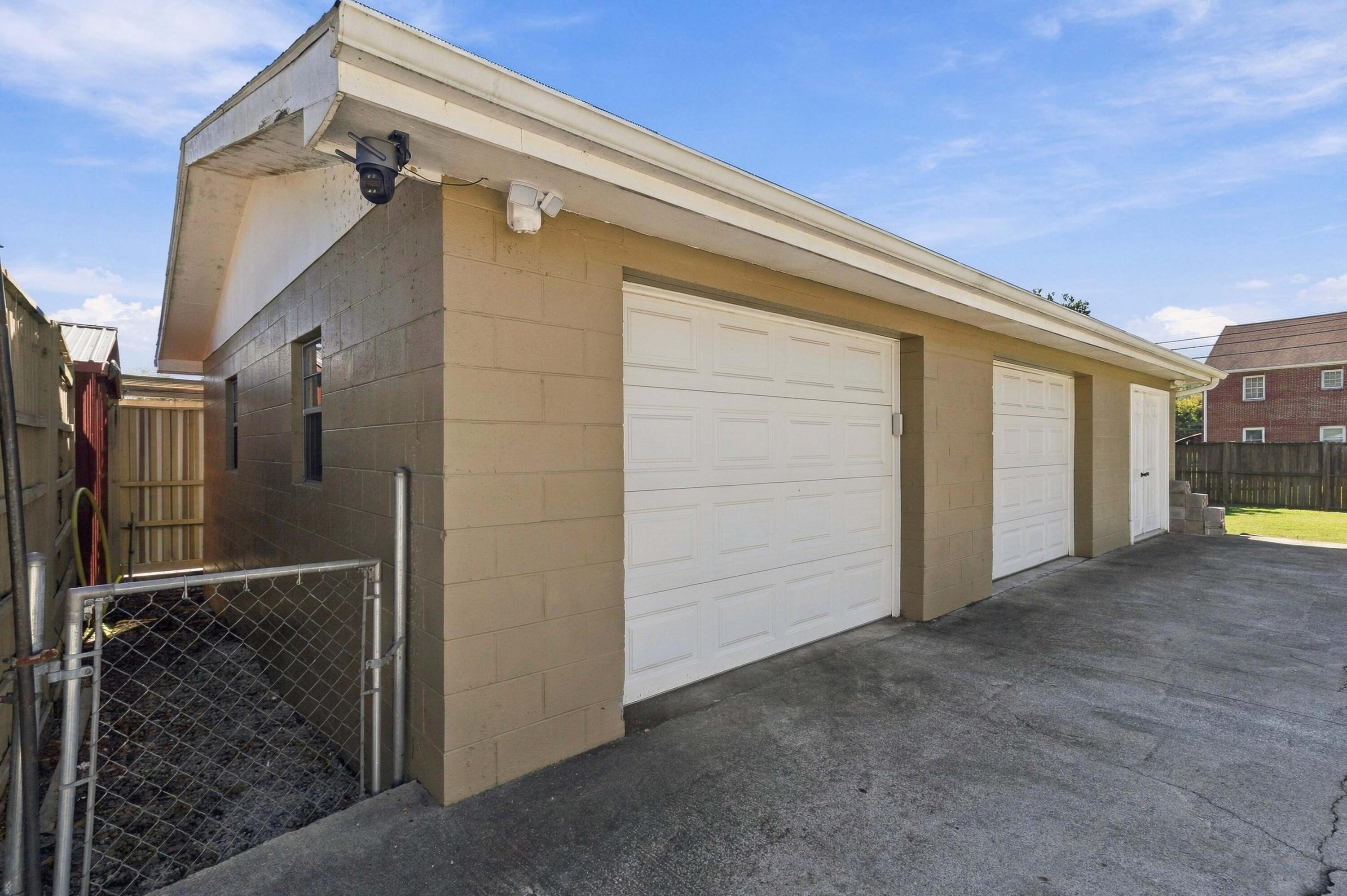 315 College Street Property Photo 42