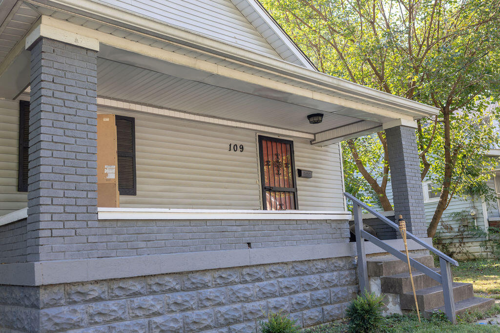 109 Boston Court Property Photo 5