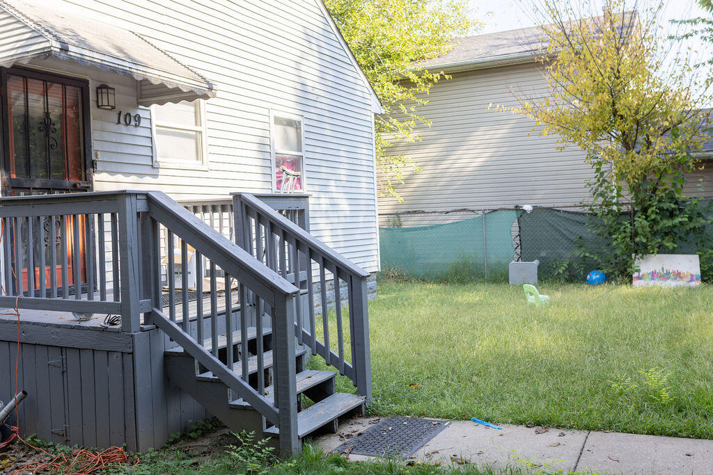 109 Boston Court Property Photo 28