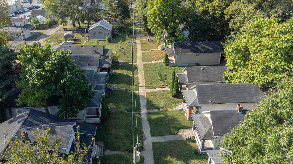 112 Boston Court Property Photo 1