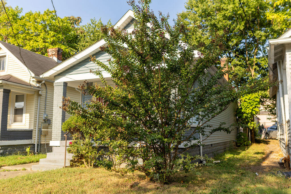 112 Boston Court Property Photo 5