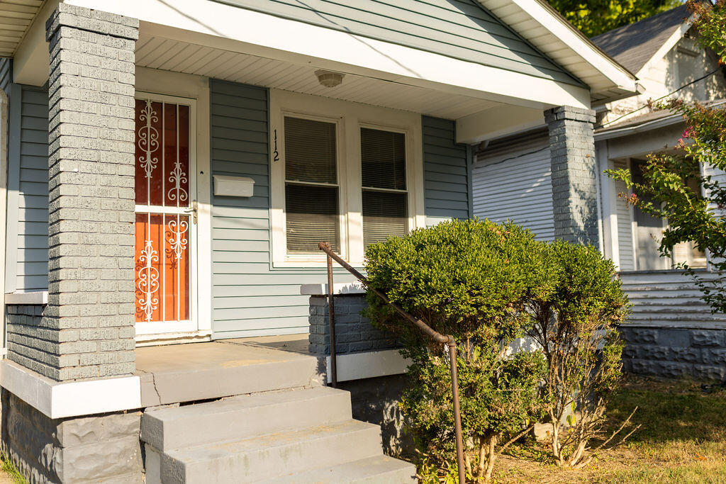 112 Boston Court Property Photo 6