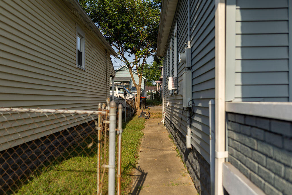 112 Boston Court Property Photo 7