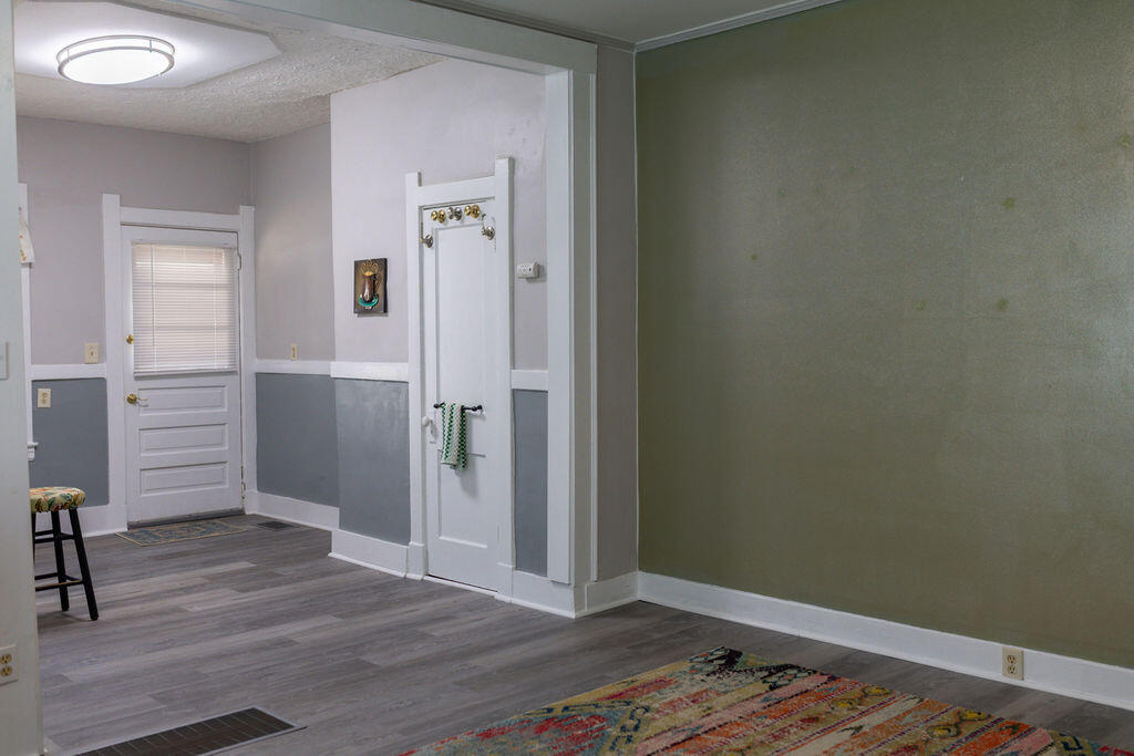 112 Boston Court Property Photo 24