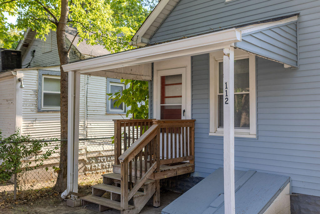 112 Boston Court Property Photo 34
