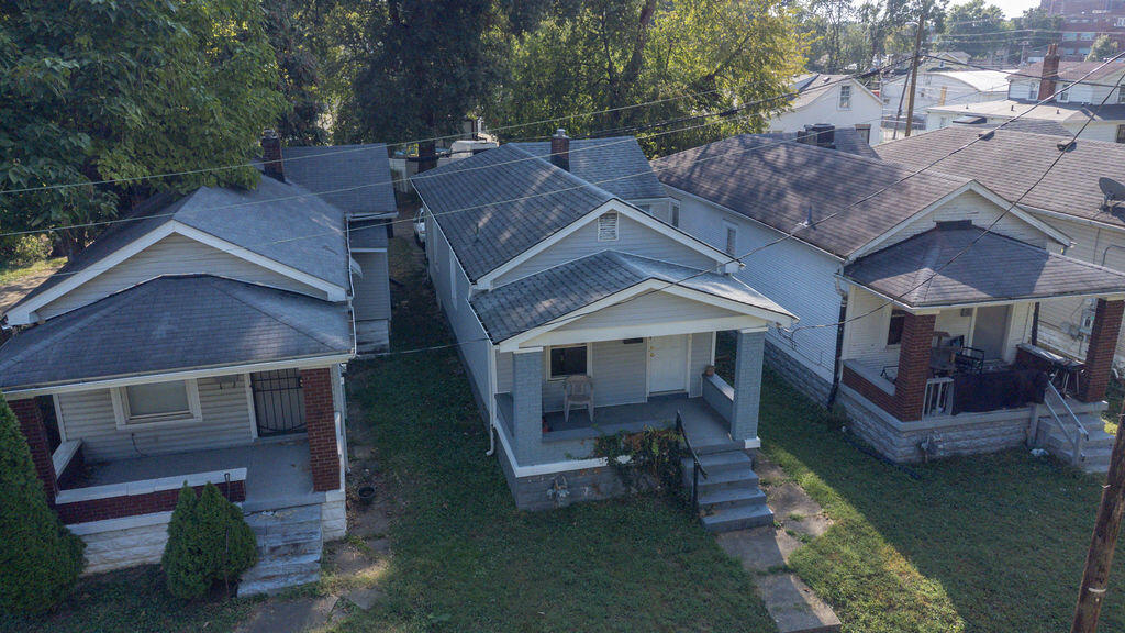 119 Boston Court Property Photo 2