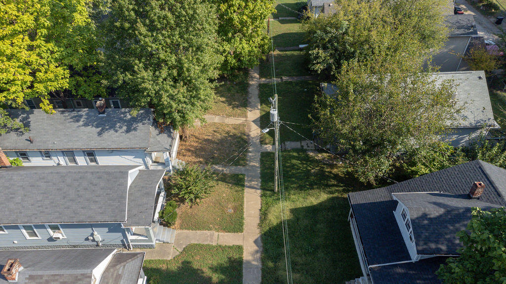 119 Boston Court Property Photo 3