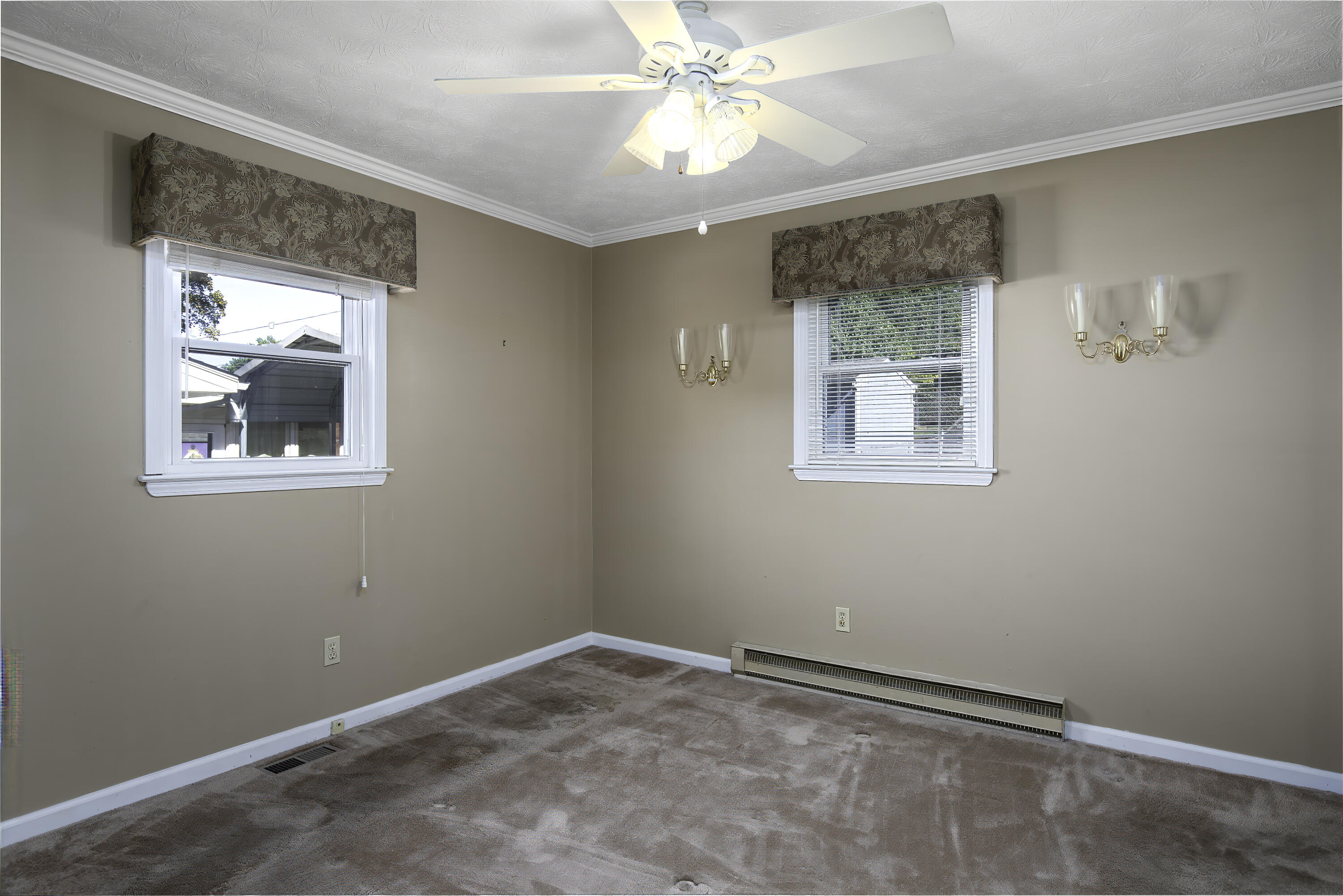 124 Queensway Drive Property Photo 11