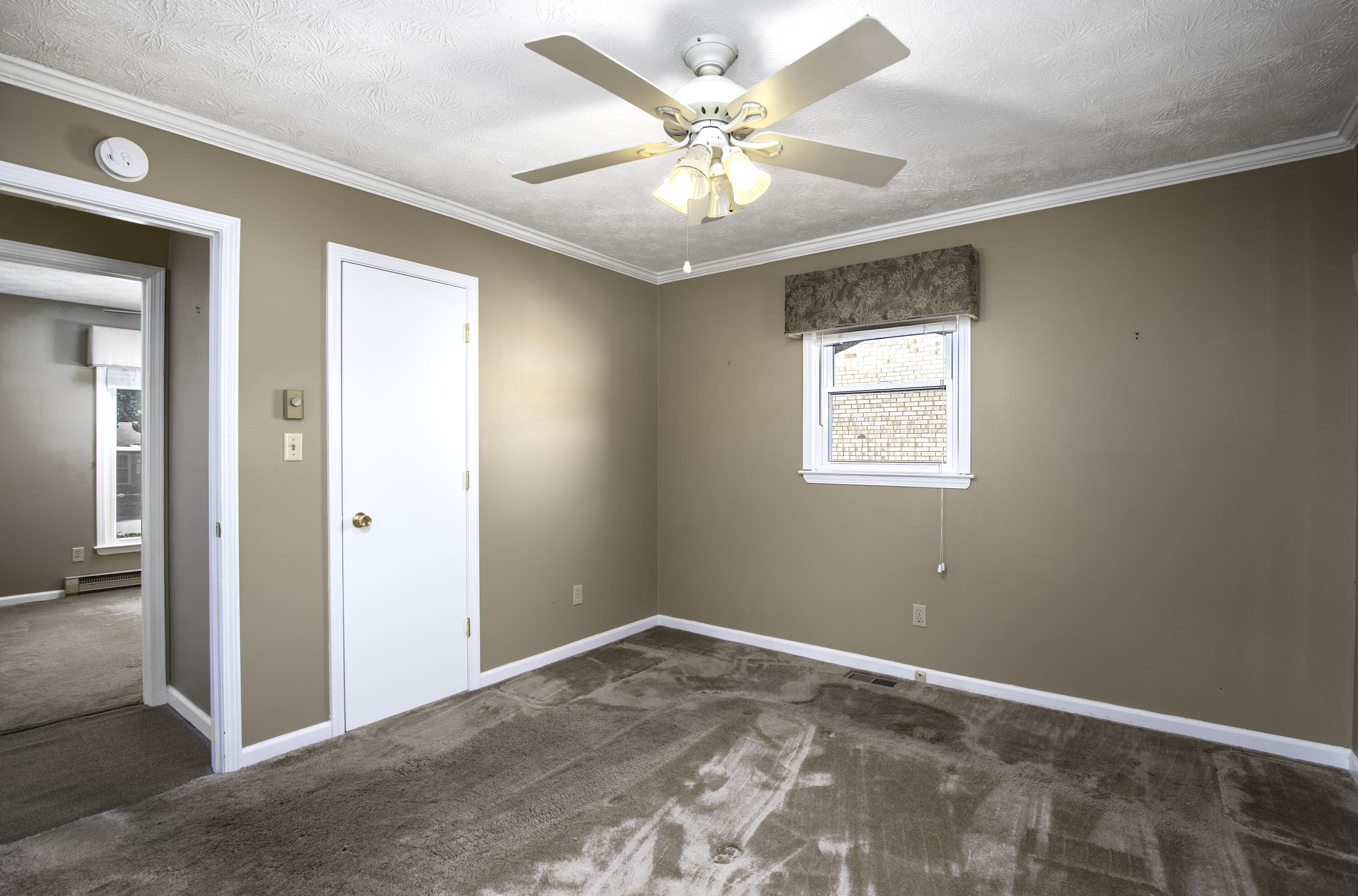 124 Queensway Drive Property Photo 12