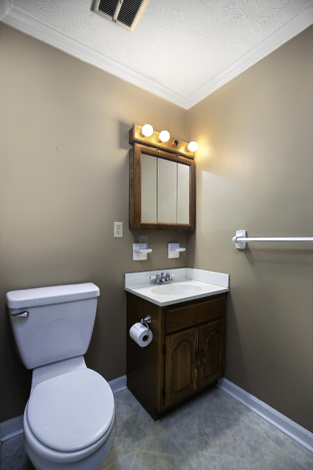 124 Queensway Drive Property Photo 23