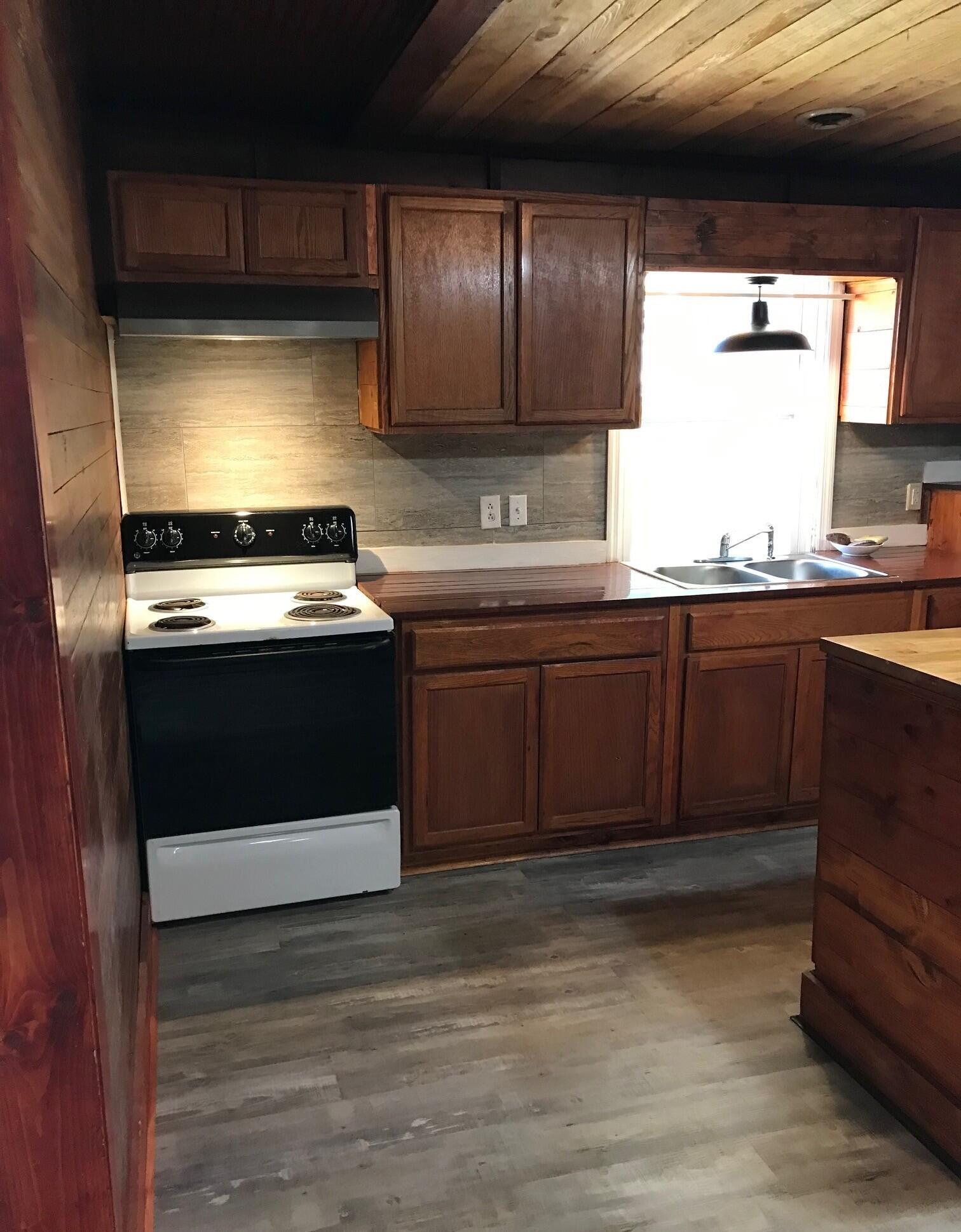 5100 Benton Road Property Photo 20