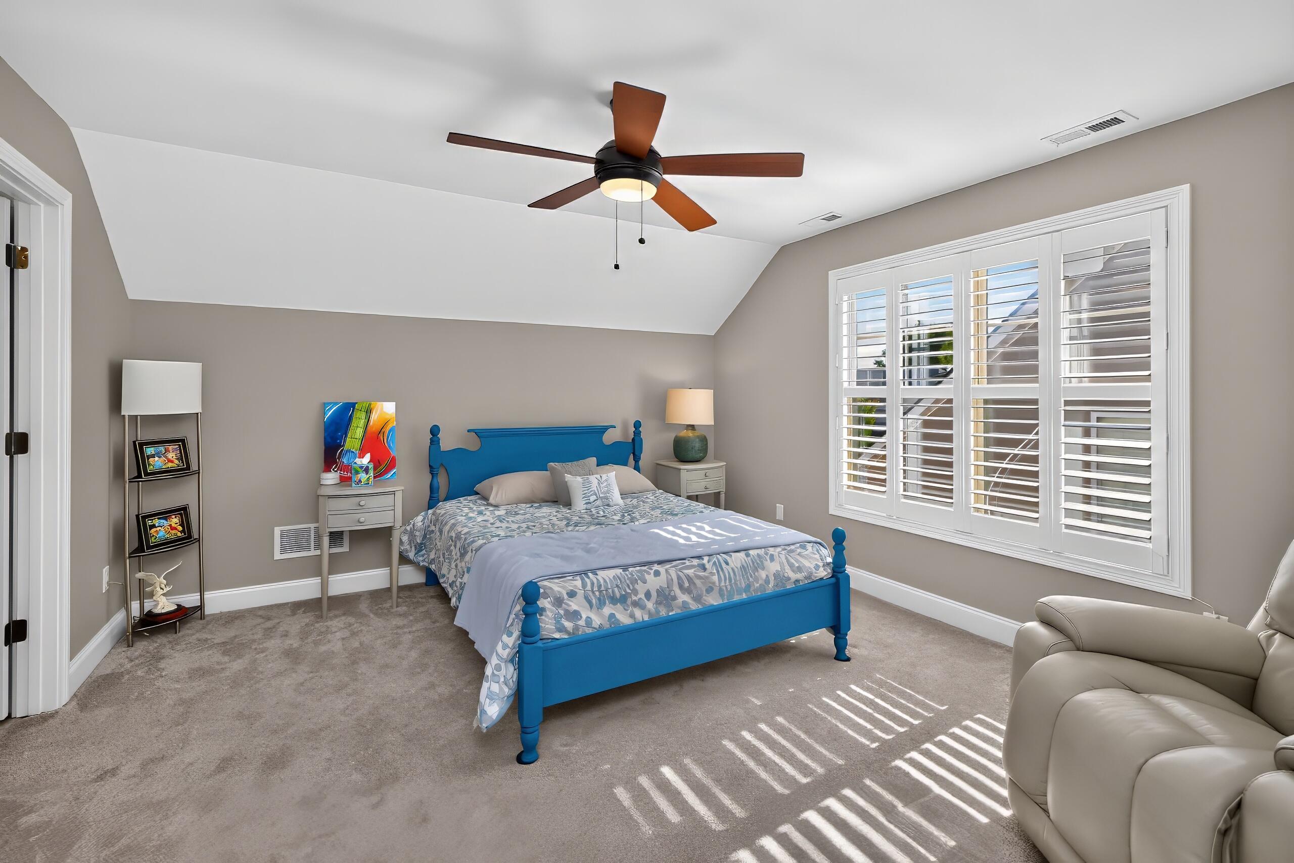 1836 Battery Street Property Photo 29